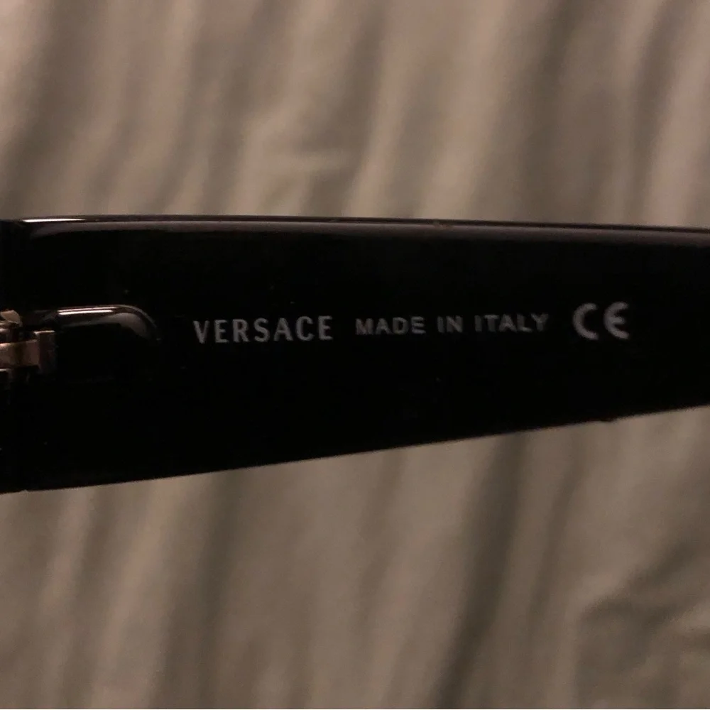 Versace sunglasses - Picture 4 of 5